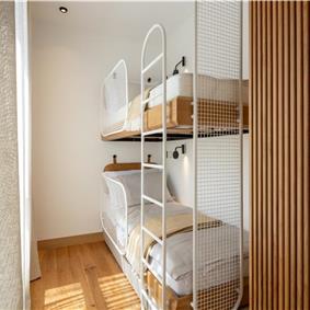 4 Bedroom Luxury Villa with Heated Pool and boat mooring, Ciovo near Trogir – Sleeps 8